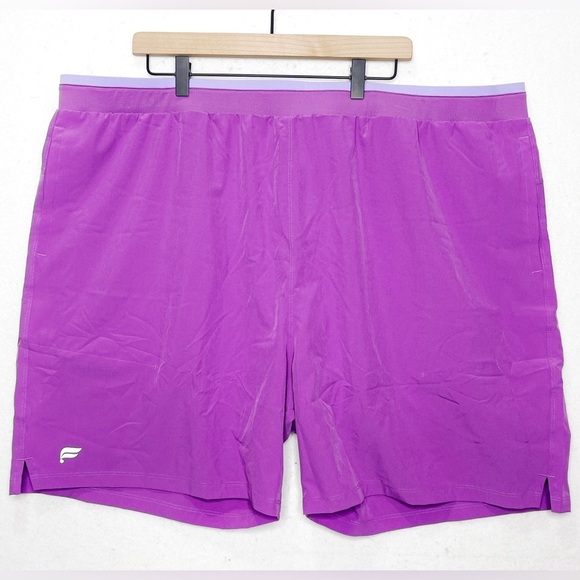 Fabletics The 7” Fundamental Short II Lined Cosmic Shower Size 3X Phone Holder - Picture 4 of 11